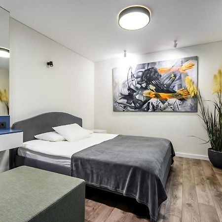 Botanical Garden Loft Apartment Kaunas Bagian luar foto