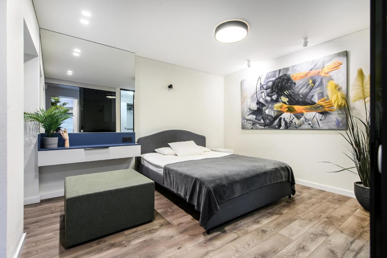 Botanical Garden Loft Apartment Kaunas Bagian luar foto
